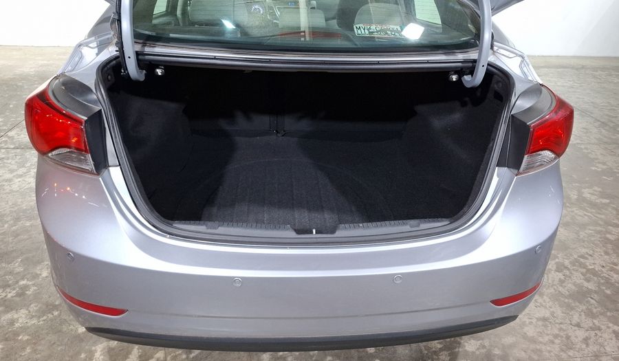 Hyundai Elantra 1.8 GLS AT Sedan 2016