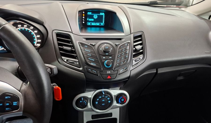Ford Fiesta Kinetic Design 1.6 SE Hatchback 2016