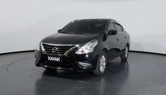Nissan • Versa