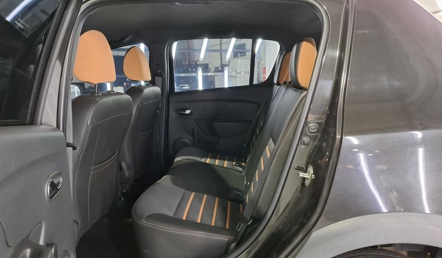 Renault Sandero Stepway 1.6 ZEN Hatchback 2021