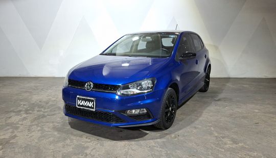 Volkswagen • Polo