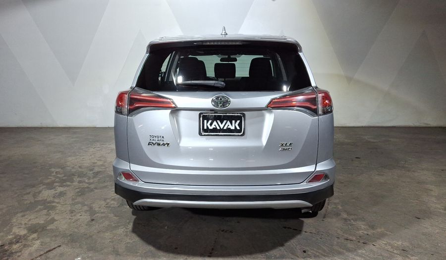 Toyota Rav4 2.5 XLE AWD AT Suv 2016