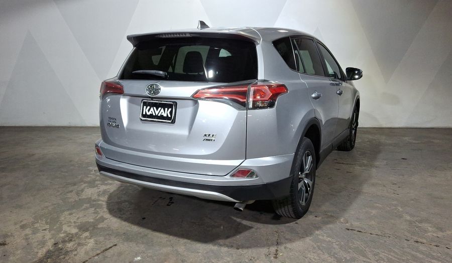 Toyota Rav4 2.5 XLE AWD AT Suv 2016
