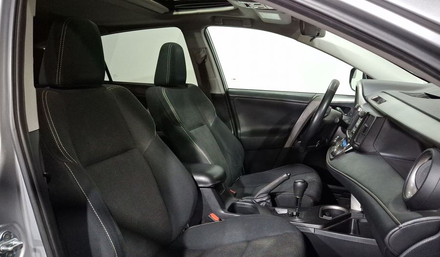 Toyota Rav4 2.5 XLE AWD AT Suv 2016