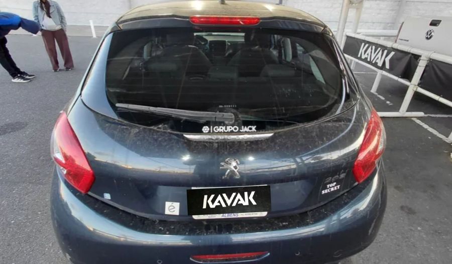 Peugeot 208 1.6 FELINE Hatchback 2014