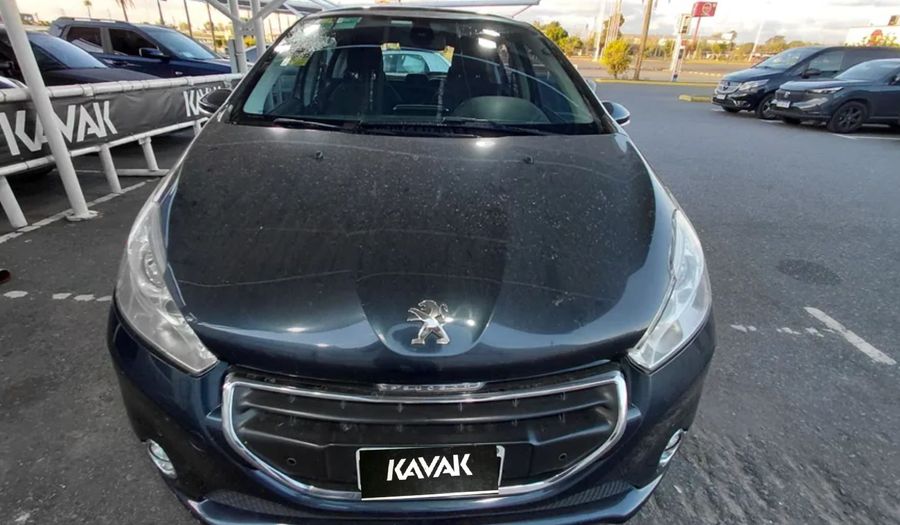 Peugeot 208 1.6 FELINE Hatchback 2014