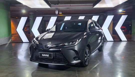 Toyota • Yaris
