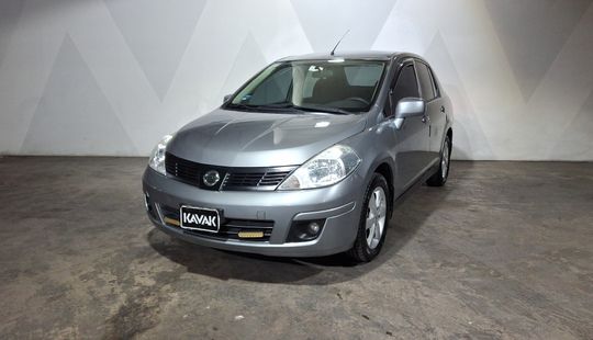 Nissan • Tiida