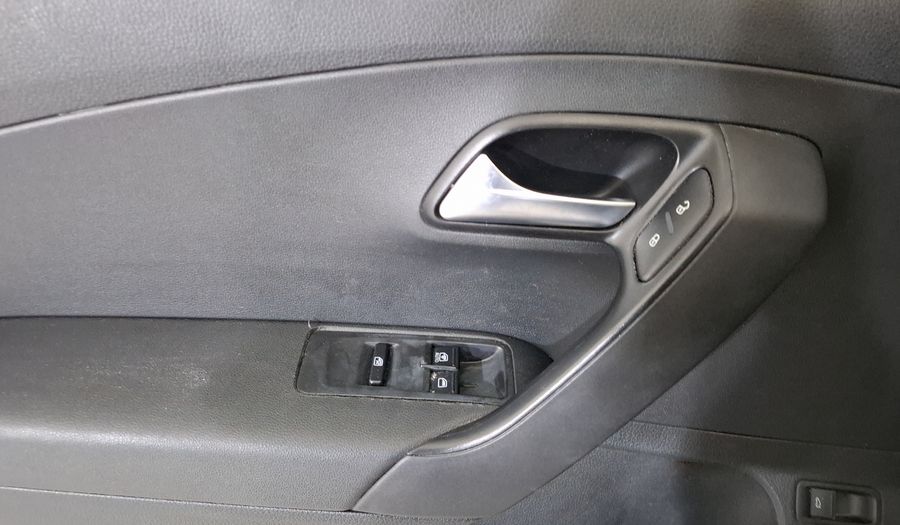 Volkswagen Vento 1.6 COMFORTLINE TIPTRONIC Sedan 2017