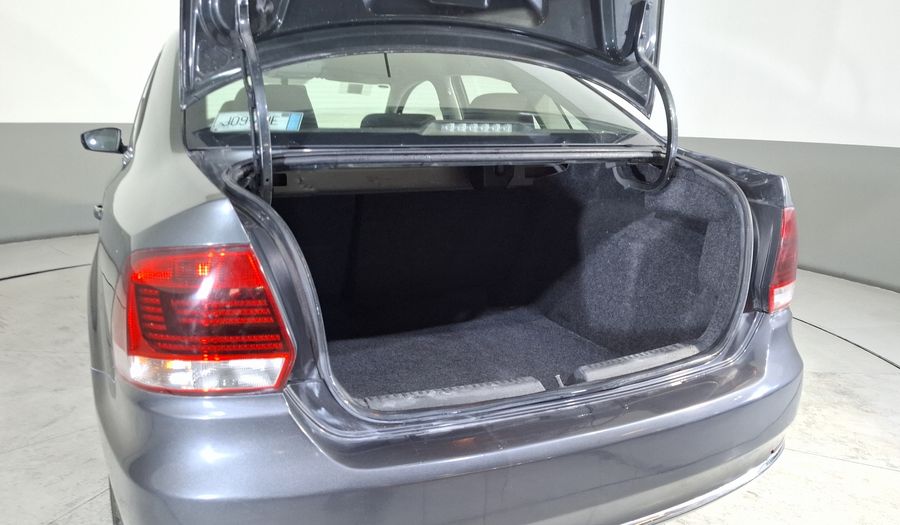 Volkswagen Vento 1.6 COMFORTLINE TIPTRONIC Sedan 2017