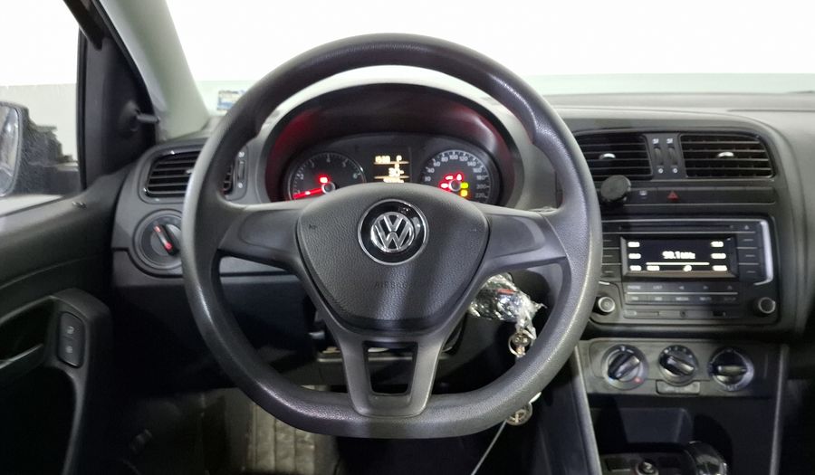 Volkswagen Vento 1.6 COMFORTLINE TIPTRONIC Sedan 2017