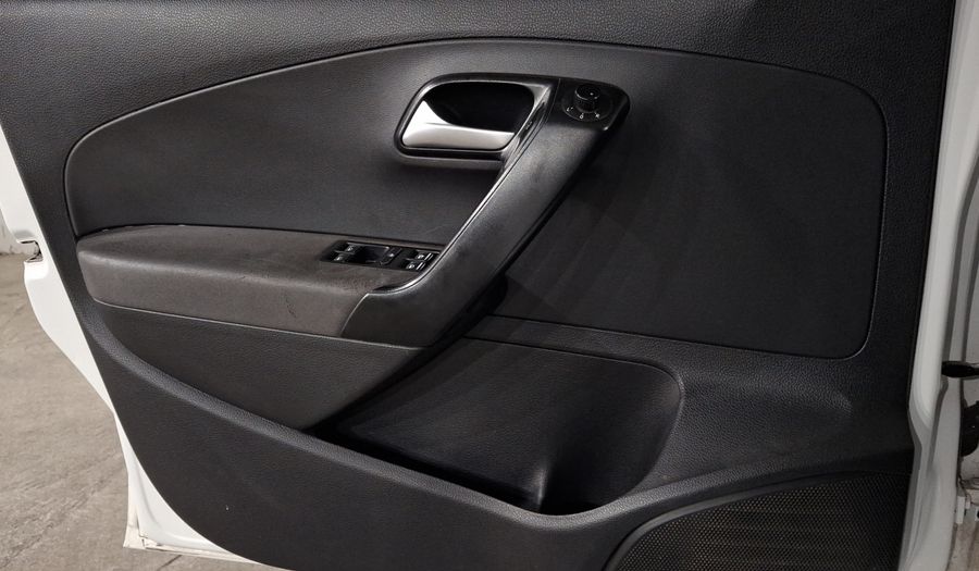 Volkswagen Polo 1.6 STARTLINE Hatchback 2022