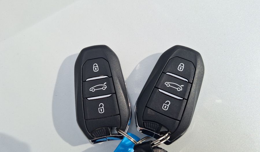 Peugeot 308 1.5 AUTO BLUEHDI 130 HP ALLURE PACK Hatchback 2023