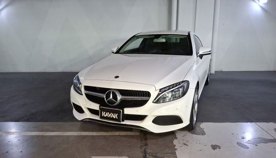 Mercedes Benz • Clase C