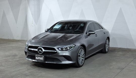 Mercedes Benz • Clase CLA