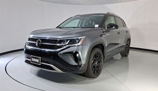 Volkswagen • Taos