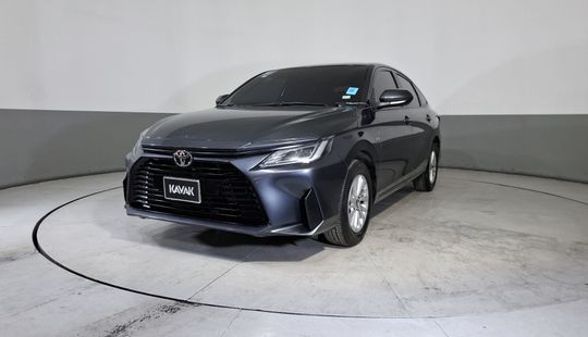 Toyota • Yaris