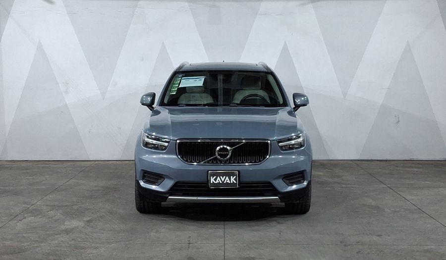 Volvo Xc40 2.0 T4 MOMENTUM AUTO Suv 2022