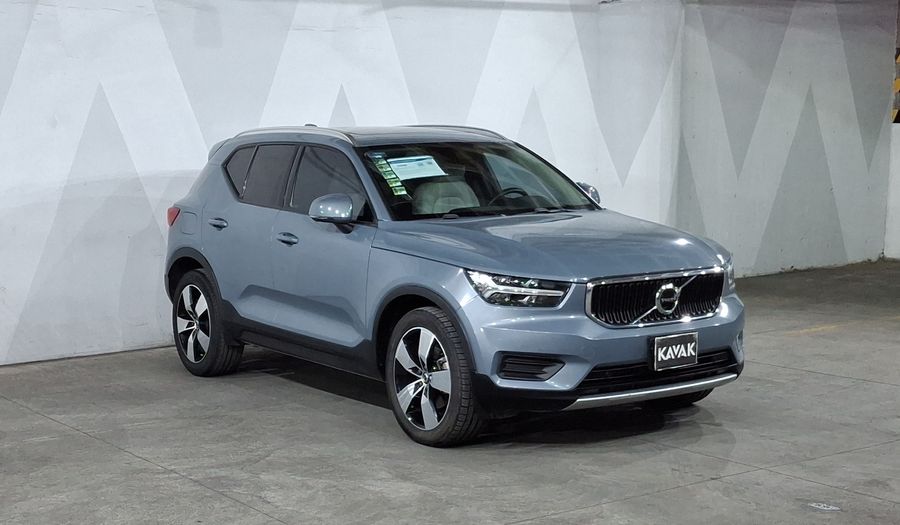 Volvo Xc40 2.0 T4 MOMENTUM AUTO Suv 2022