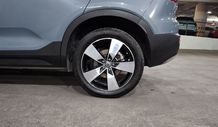 Volvo Xc40 2.0 T4 MOMENTUM AUTO Suv 2022