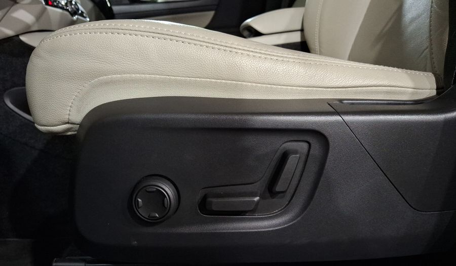 Volvo Xc40 2.0 T4 MOMENTUM AUTO Suv 2022