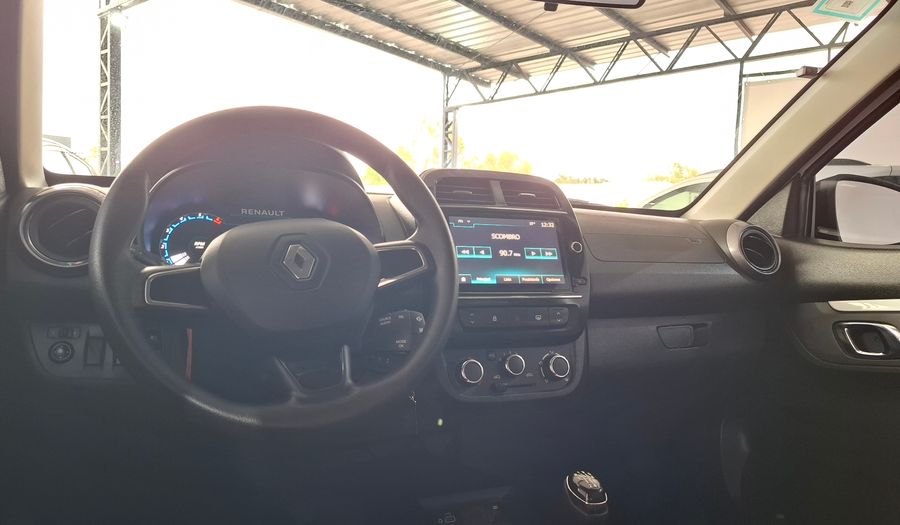 Renault Kwid 1.0 ICONIC OUTSIDER Hatchback 2025