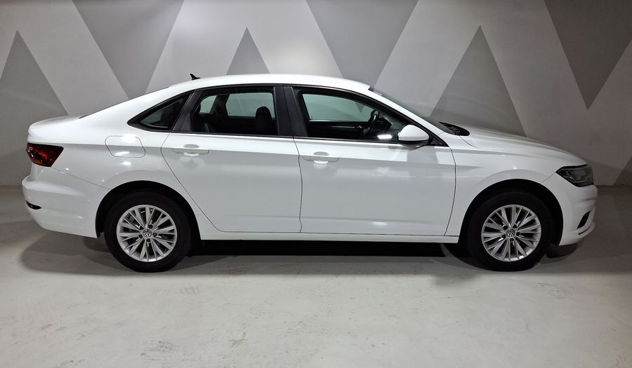 Volkswagen Jetta 1.6 STARTLINE AUTO Sedan 2020