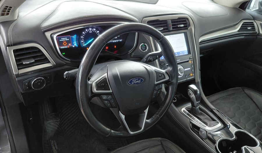 Ford Mondeo 2.0 VIGNALE HYBRID AUTO Sedan 2020