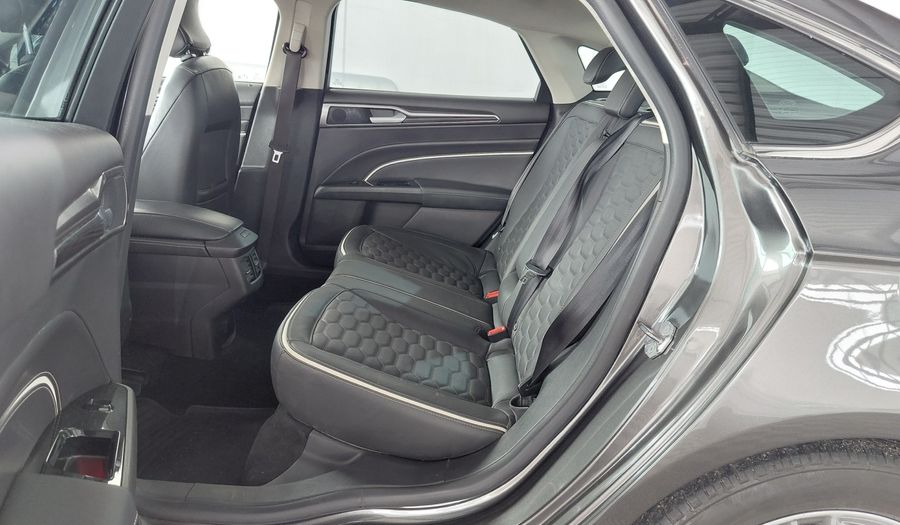 Ford Mondeo 2.0 VIGNALE HYBRID AUTO Sedan 2020