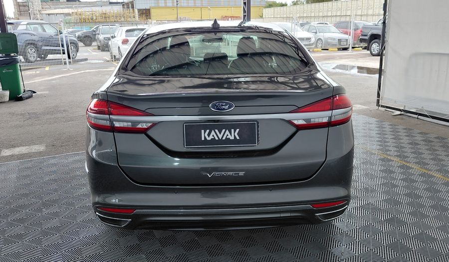 Ford Mondeo 2.0 VIGNALE HYBRID AUTO Sedan 2020