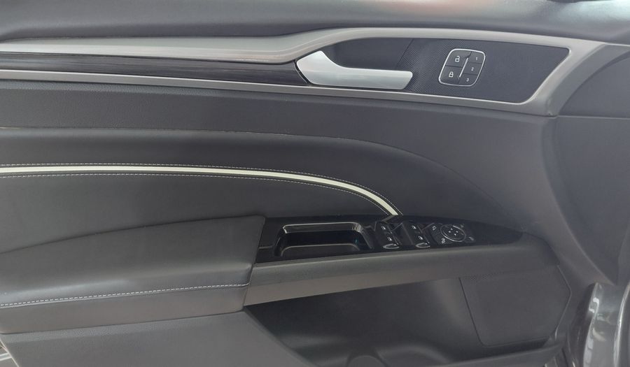 Ford Mondeo 2.0 VIGNALE HYBRID AUTO Sedan 2020