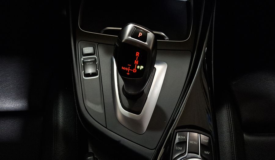Bmw Serie 1 1.5 118IA SPORT LINE AUTO Hatchback 2019