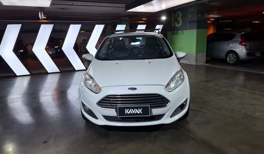 Ford Fiesta Kinetic Design 1.6 TITANIUM Sedan 2013