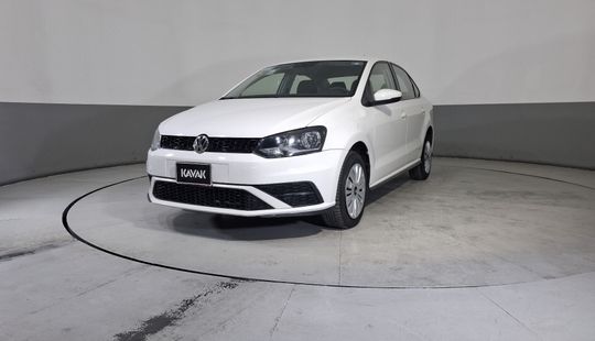 Volkswagen • Vento
