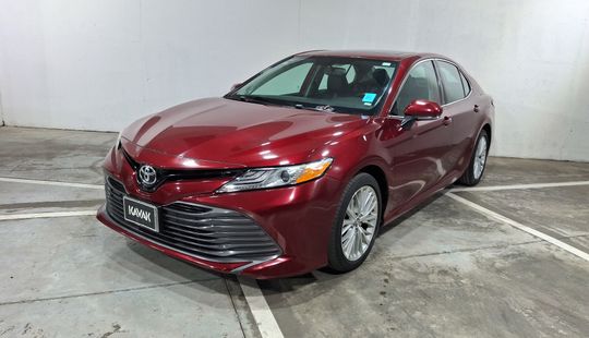 Toyota • Camry