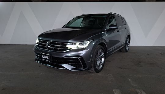 Volkswagen • Tiguan