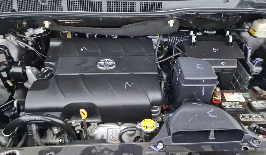 Toyota Sienna 3.5 XLE AT Minivan 2014