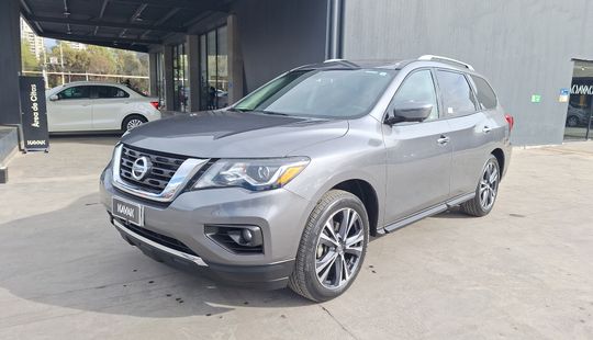 Nissan • Pathfinder