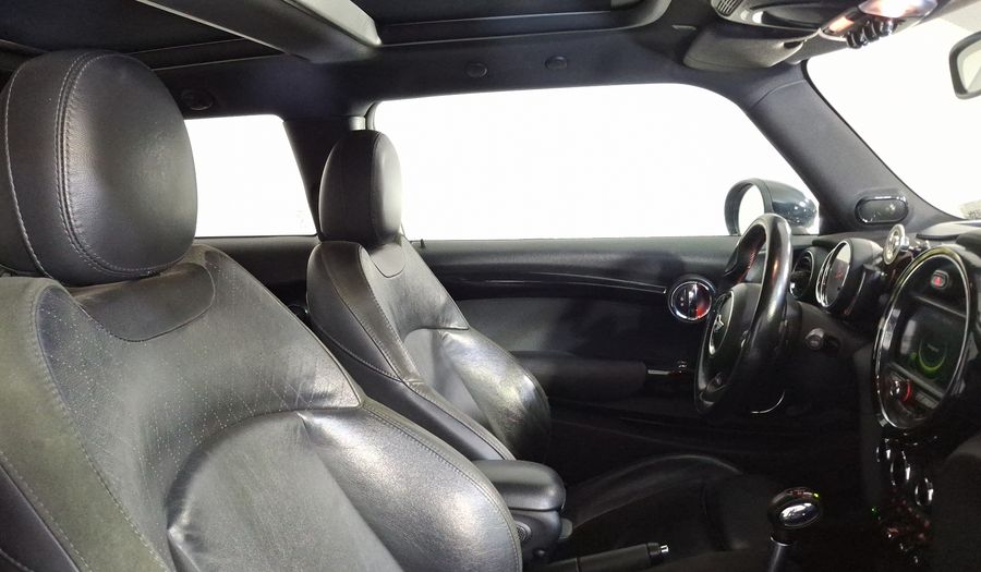 Mini Cooper S 2.0 COOPER HOT CHILI AUTO Hatchback 2018