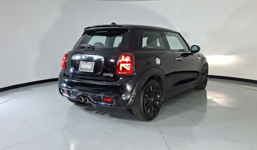 Mini Cooper S 2.0 COOPER HOT CHILI AUTO Hatchback 2018