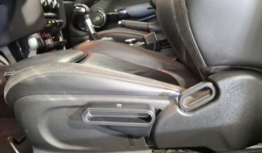 Mini Cooper S 2.0 COOPER HOT CHILI AUTO Hatchback 2018