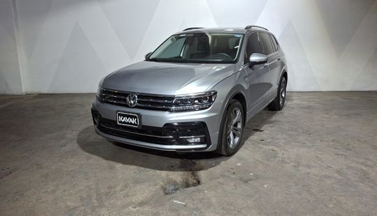 Volkswagen • Tiguan