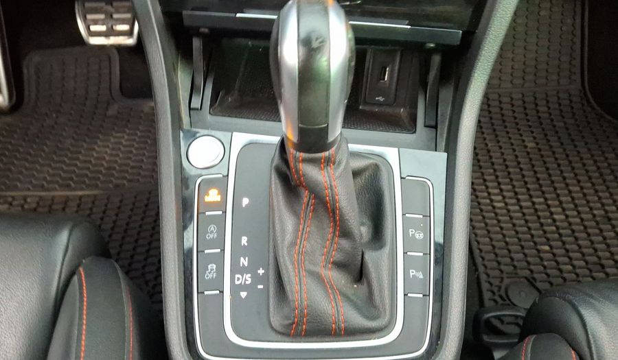 Volkswagen Golf 2.0 GTI DCT Hatchback 2020