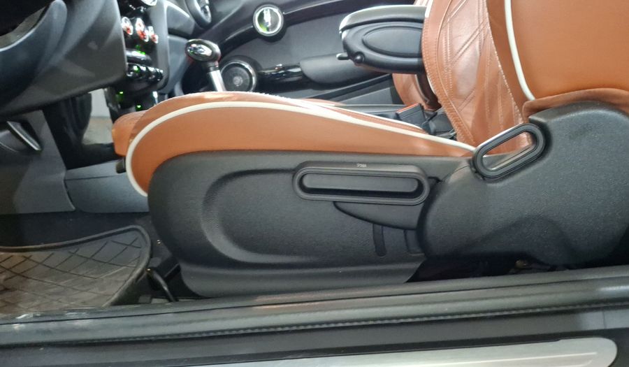 Mini Cooper S 2.0 COOPER CONVERTIBLE HOT CHILI AT Convertible 2017
