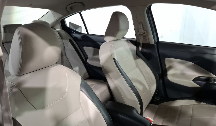 Nissan Versa 1.6 EXCLUSIVE CVT Sedan 2023