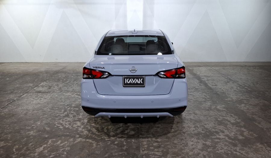 Nissan Versa 1.6 EXCLUSIVE CVT Sedan 2023