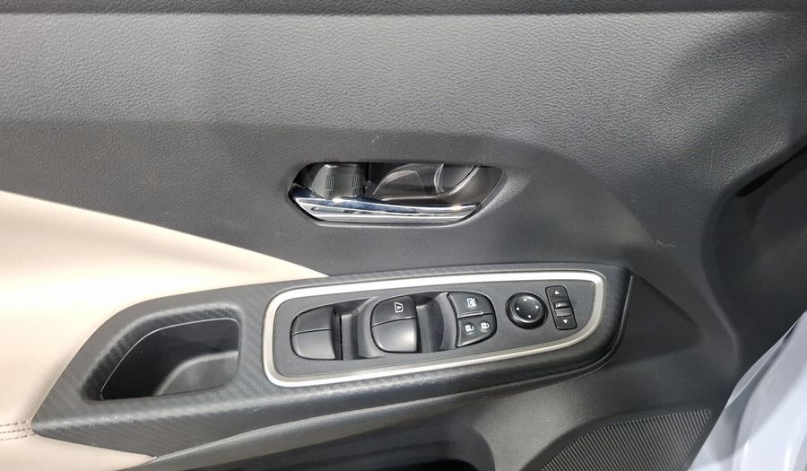 Nissan Versa 1.6 EXCLUSIVE CVT Sedan 2023