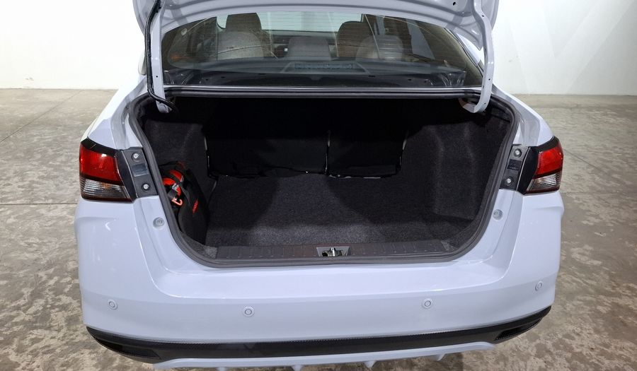 Nissan Versa 1.6 EXCLUSIVE CVT Sedan 2023