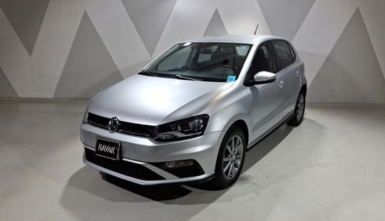 Volkswagen • Polo
