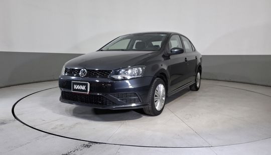 Volkswagen • Vento